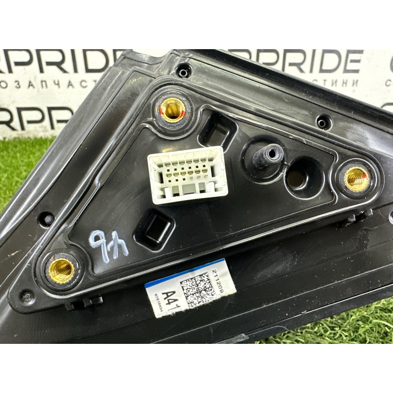 Дзеркало (стекла и зеркала) KIA Soul 3 2022 2.0 87610K0410