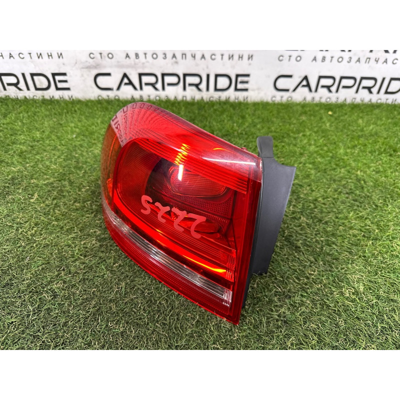 Задний фонарь (оптика) Volkswagen Touareg NF 2012 3.0 Hybrid CGFA 7P6945095E