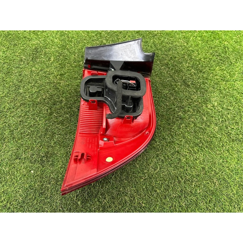 Задний фонарь (оптика) Volkswagen Touareg NF 2012 3.0 Hybrid CGFA 7P6945095E