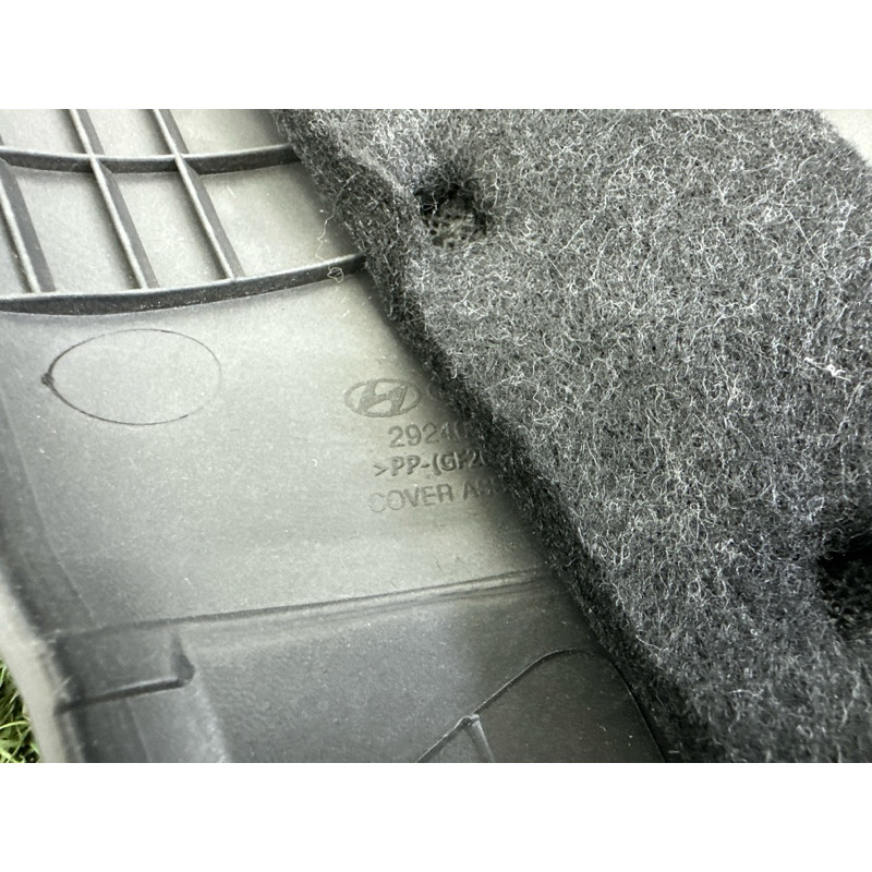 Декоративна кришка двигуна (двигатель и элементы) KIA Soul 3 2022 2.0 292402E061