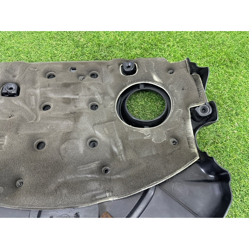 Декоративная крышка двигателя (двигатель и элементы) LAND ROVER RANGE ROVER Sport L494 2016 3.0 Diesel LR062496