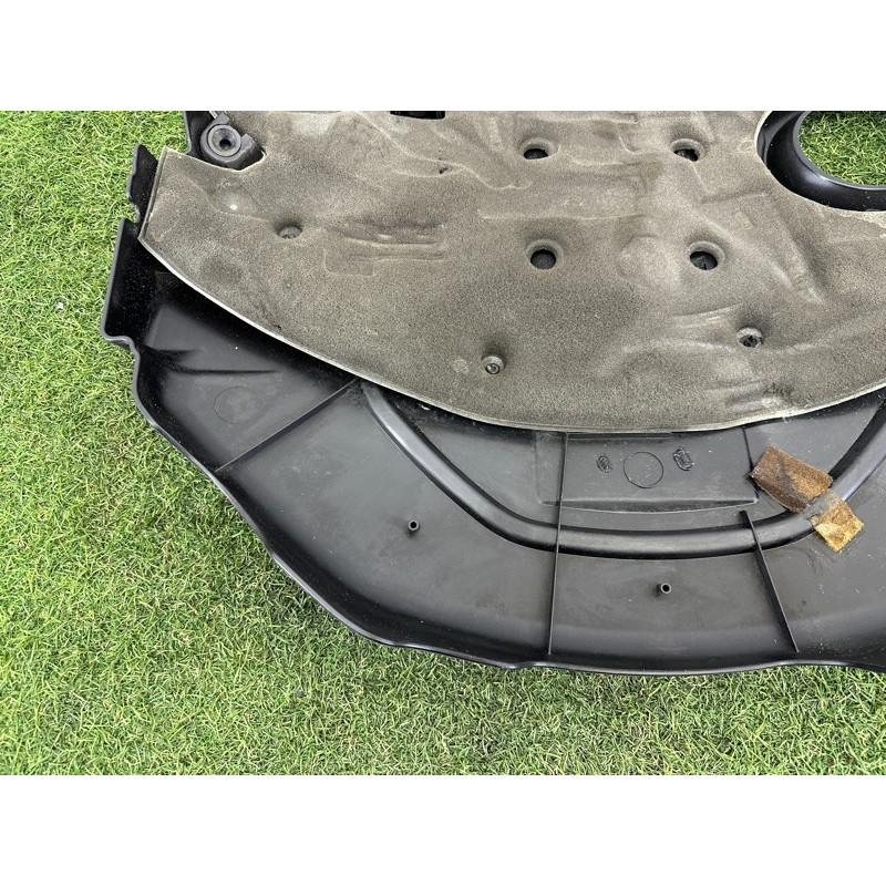 Декоративная крышка двигателя (двигатель и элементы) LAND ROVER RANGE ROVER Sport L494 2016 3.0 Diesel LR062496