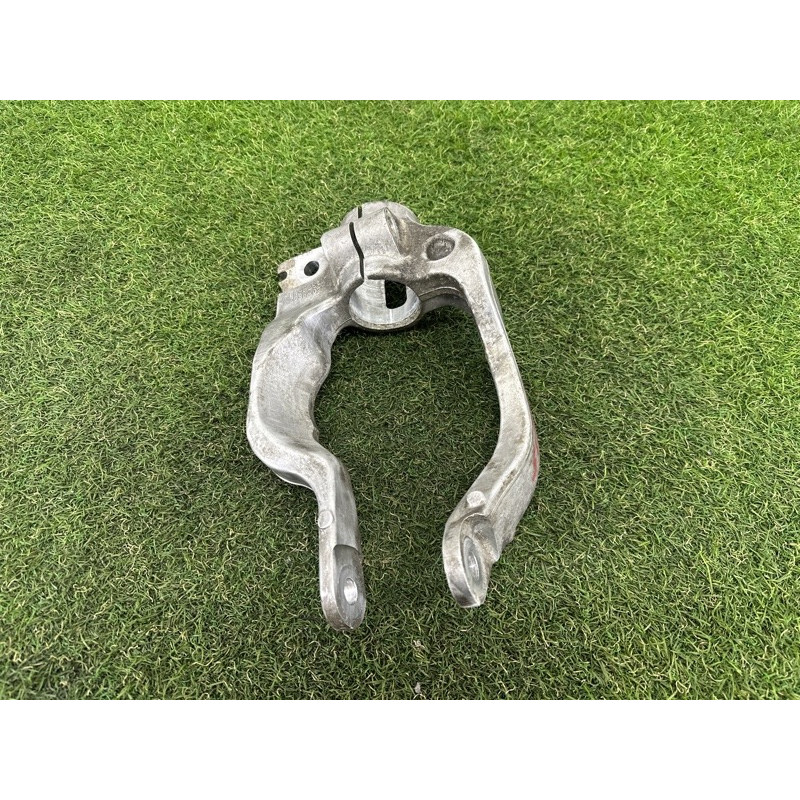 Вилка амортизатора (подвеска) LAND ROVER RANGE ROVER Sport L494 2016 3.0 Diesel LR105283