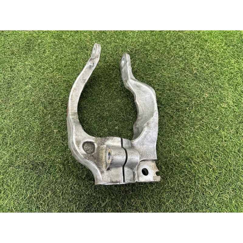 Вилка амортизатора (подвеска) LAND ROVER RANGE ROVER Sport L494 2016 3.0 Diesel LR105283