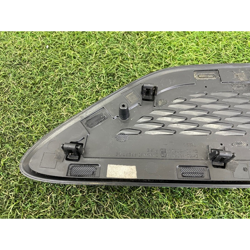 Молдинг капота (кузов и элементы) LAND ROVER RANGE ROVER Sport L494 2016 3.0 Diesel LR052981