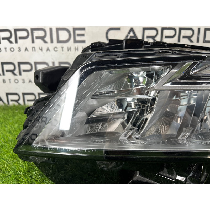Фара (оптика) Nissan Rogue T33 2023 1.5 KR15DDT 260606RR0A