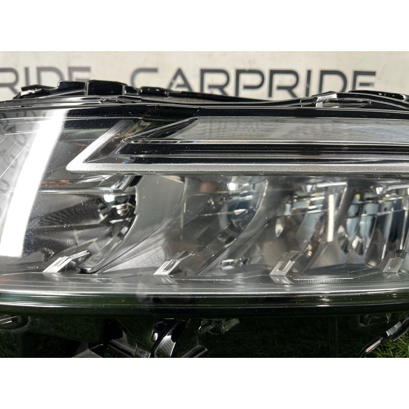 Фара (оптика) Nissan Rogue T33 2023 1.5 KR15DDT 260606RR0A