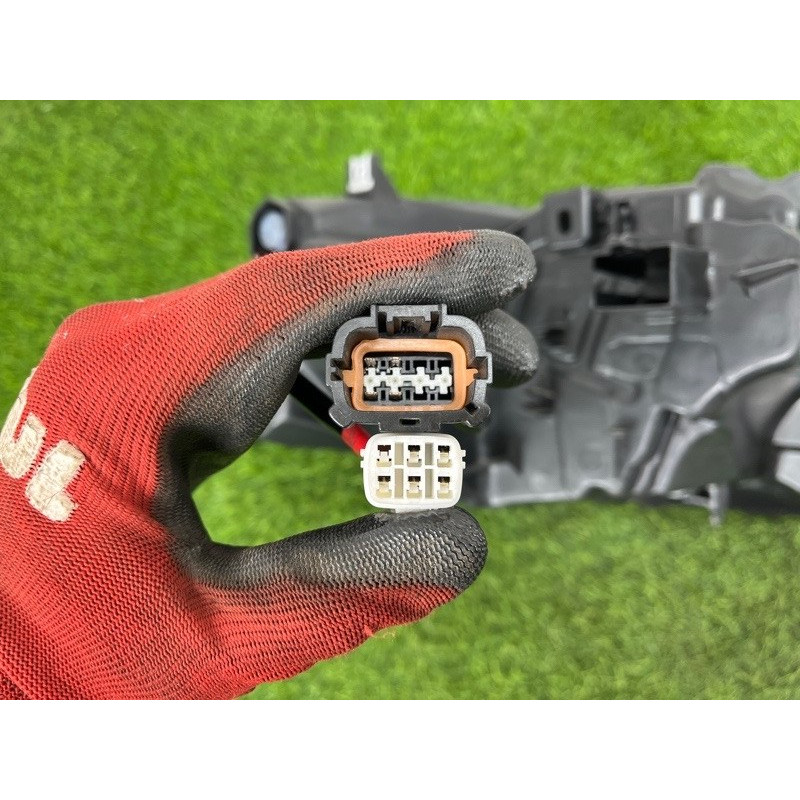 Фара (оптика) Nissan Rogue T33 2023 1.5 KR15DDT 260606RR0A