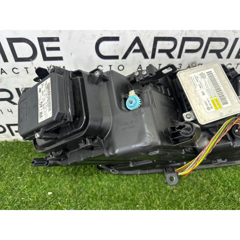 Фара (оптика) Volkswagen Touareg NF 2012 3.0 TDI 7P1941751A