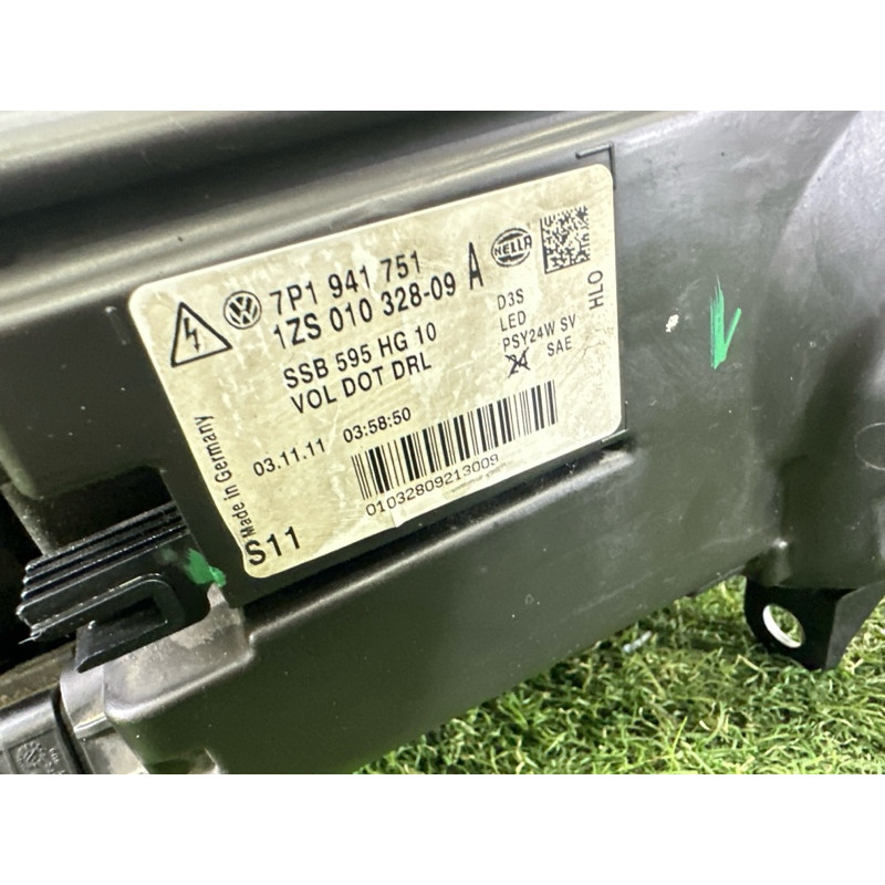 Фара (оптика) Volkswagen Touareg NF 2012 3.0 TDI 7P1941751A