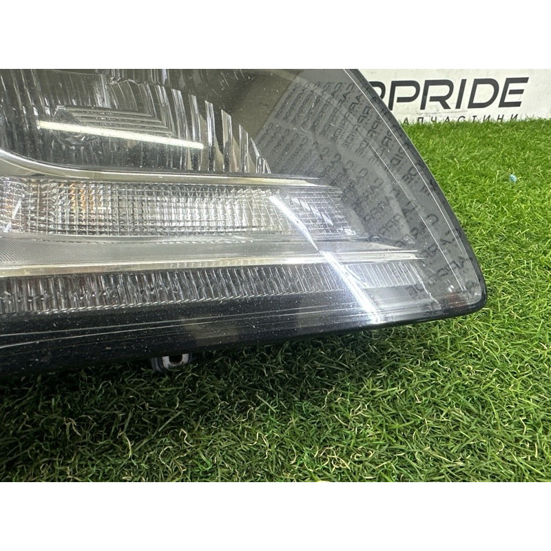 Фара (оптика) AUDI A8 D4 2011 4.2 CDRA 4H0941030H