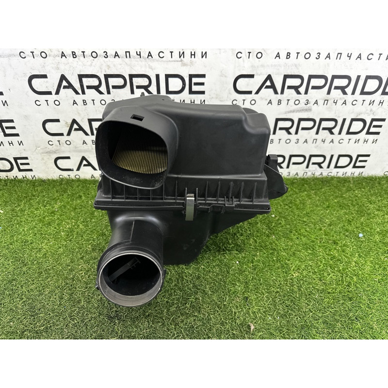 Корпус воздушного фильтра (впускная система) BMW X1 E84 2014 2.0 13717588280