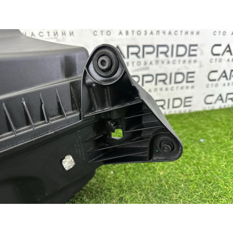 Корпус воздушного фильтра (впускная система) BMW X1 E84 2014 2.0 13717588280