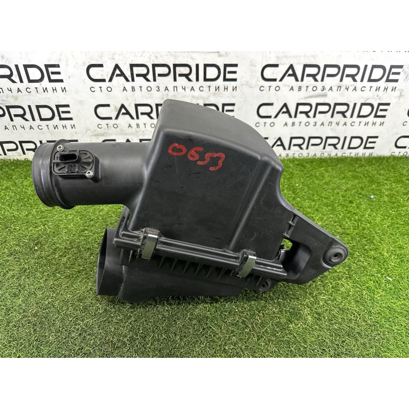 Корпус воздушного фильтра (впускная система) BMW X1 E84 2014 2.0 13717588280