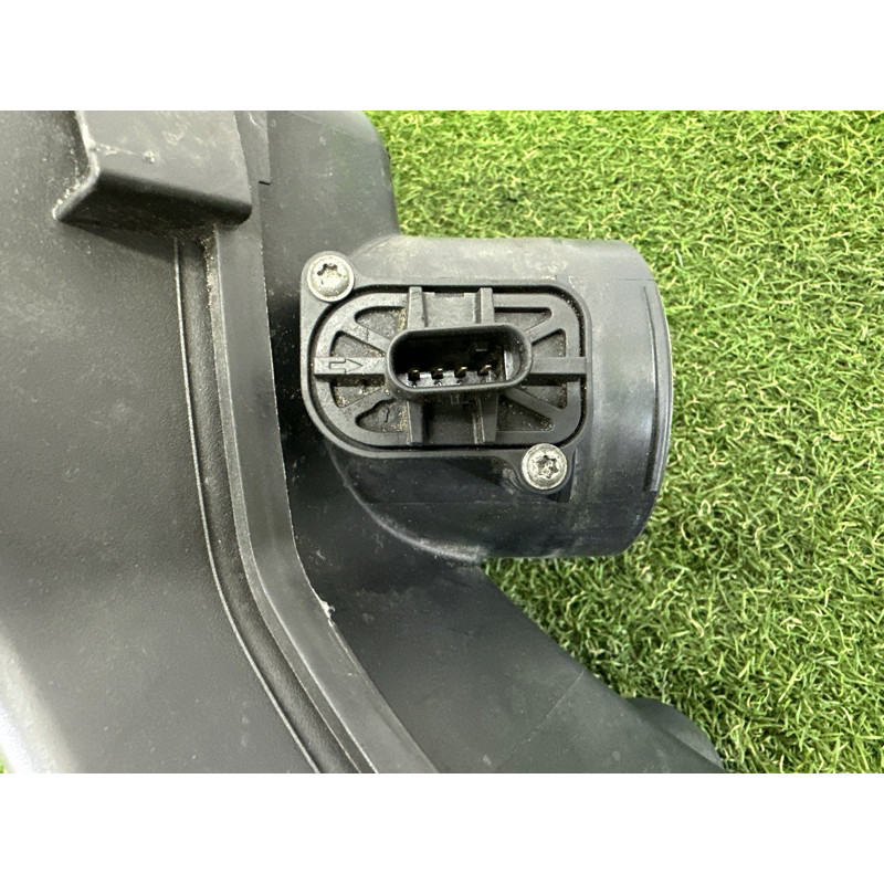 Корпус воздушного фильтра (впускная система) BMW 3-series F30 2013 2.0 13717597589