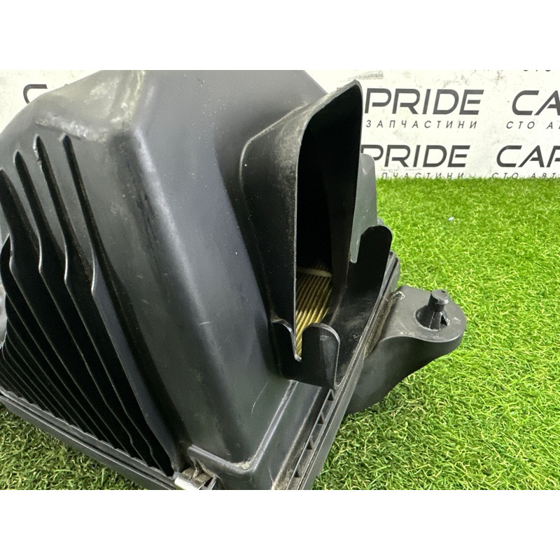 Корпус воздушного фильтра (впускная система) BMW 3-series F30 2013 2.0 13717597589