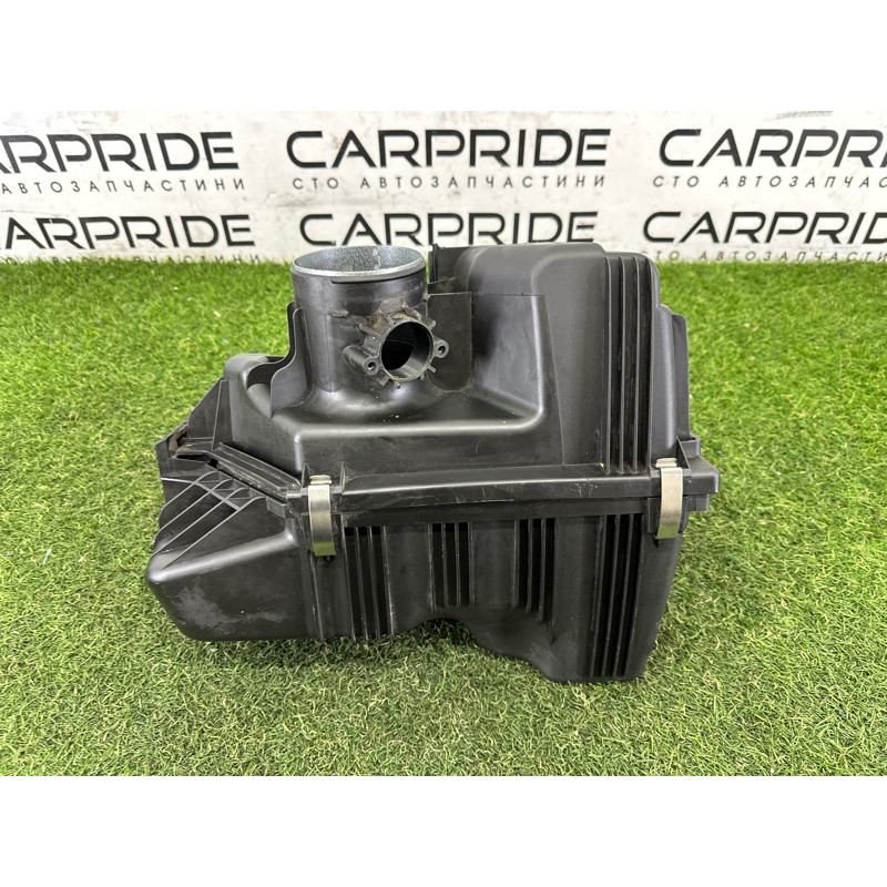 Корпус воздушного фильтра (впускная система) BMW X3 F25 2012 3.0 13717601871