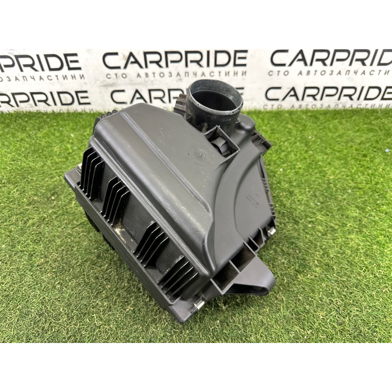 Корпус воздушного фильтра (впускная система) BMW X3 F25 2012 3.0 13717601871