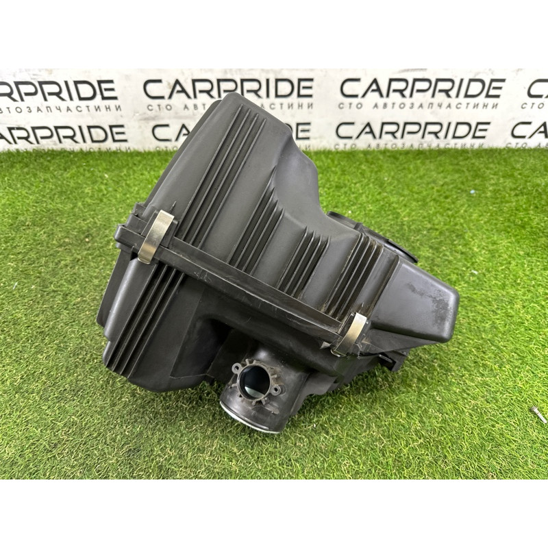 Корпус воздушного фильтра (впускная система) BMW X3 F25 2012 3.0 13717601871