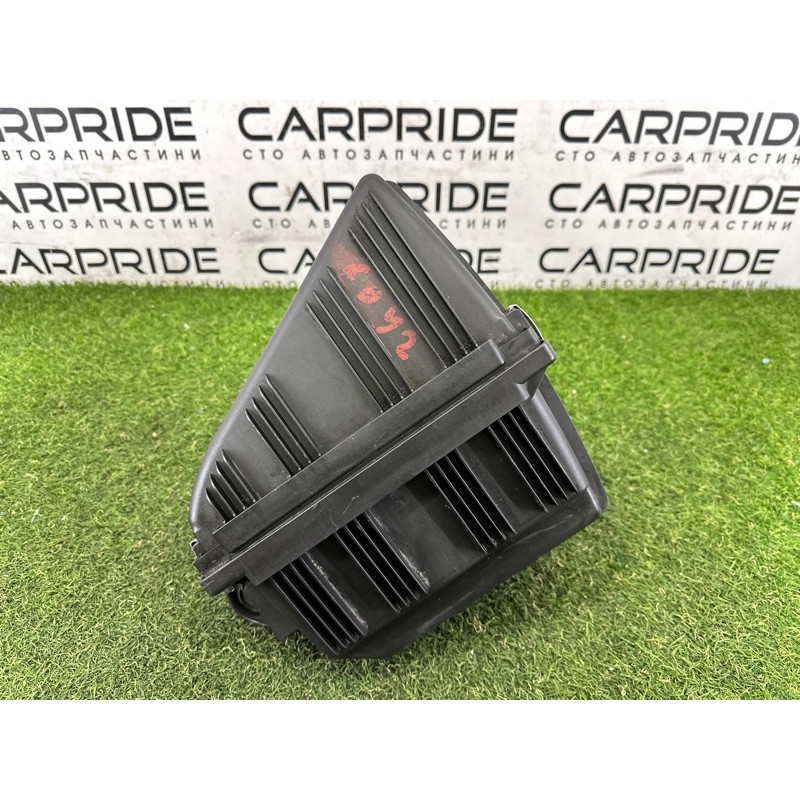 Корпус воздушного фильтра (впускная система) BMW X3 F25 2012 3.0 13717601871