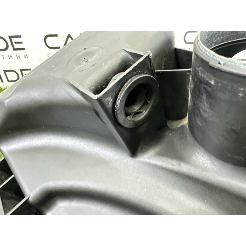 Корпус воздушного фильтра (впускная система) BMW X3 F25 2012 3.0 13717601871