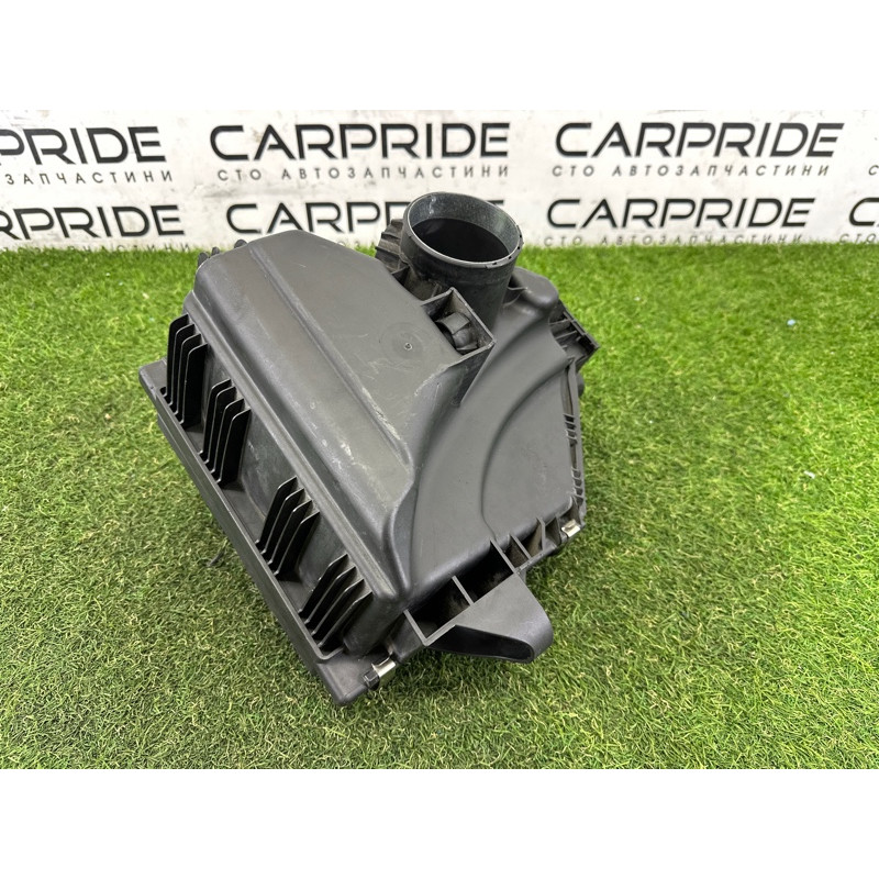 Корпус воздушного фильтра (впускная система) BMW X3 F25 2012 3.0 13717601871