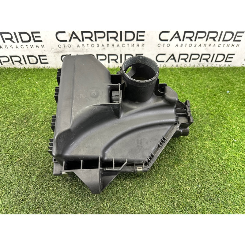 Корпус воздушного фильтра (впускная система) BMW X3 F25 2012 3.0 13717601871