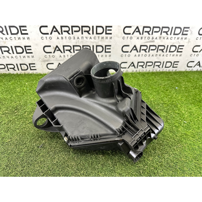 Корпус воздушного фильтра (впускная система) BMW X3 F25 2012 3.0 13717601871