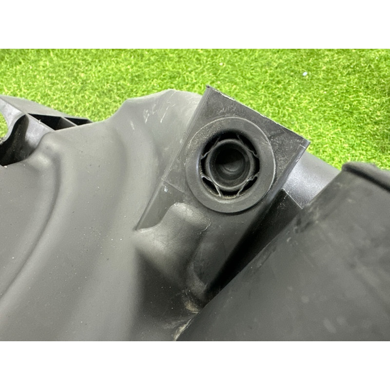 Корпус воздушного фильтра (впускная система) BMW X3 F25 2012 3.0 13717601871