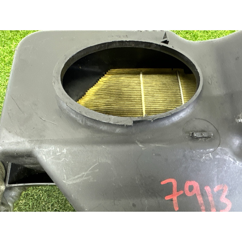 Корпус воздушного фильтра (впускная система) BMW X3 F25 2012 3.0 13717601871