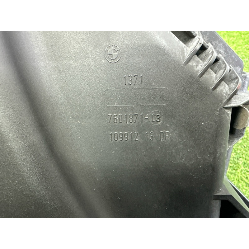 Корпус воздушного фильтра (впускная система) BMW X3 F25 2012 3.0 13717601871