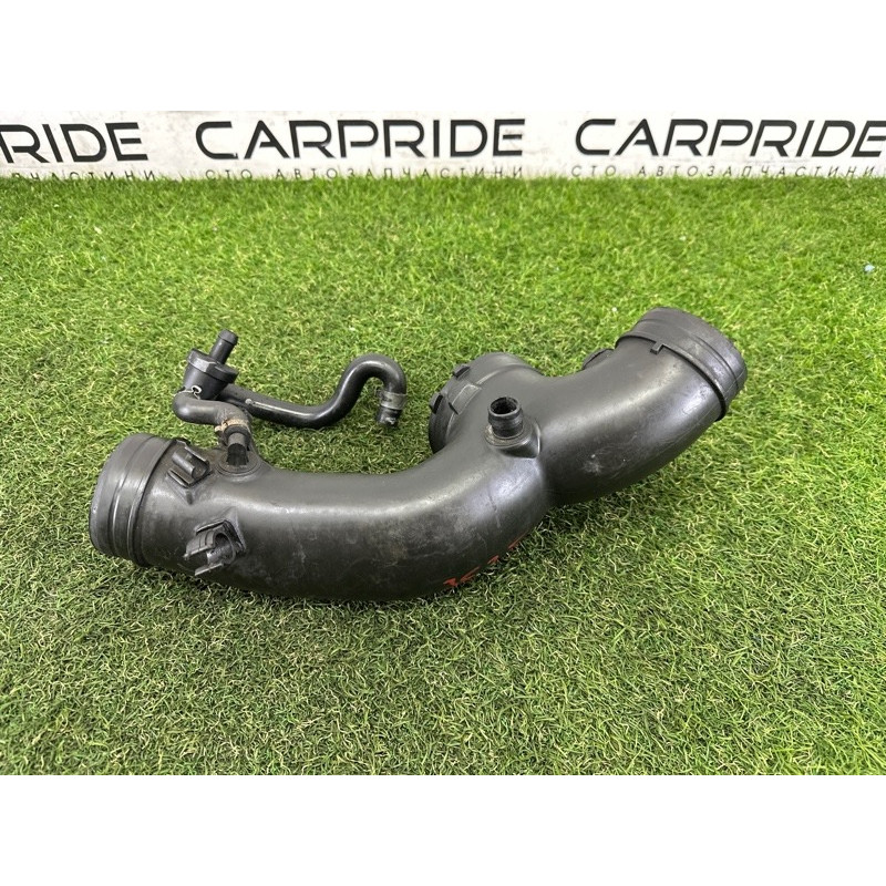 Патрубок воздушного фильтра (впускная система) AUDI A8 D4 2011 4.2 CDRA 4H0129711D