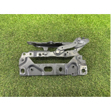 Петля капота