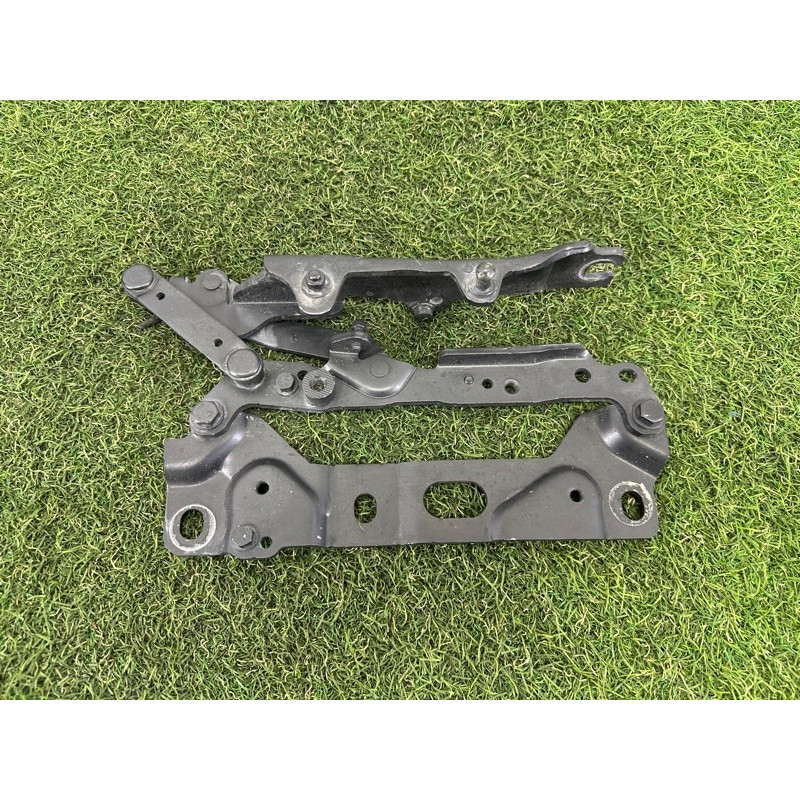 Петля капота (кузов и элементы) BMW 7-series F01 2011 3.0 N54 41007204555