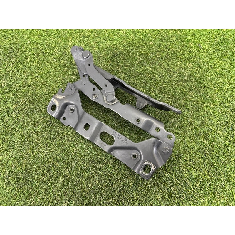 Петля капота (кузов и элементы) BMW 7-series F01 2011 3.0 N54 41007204556