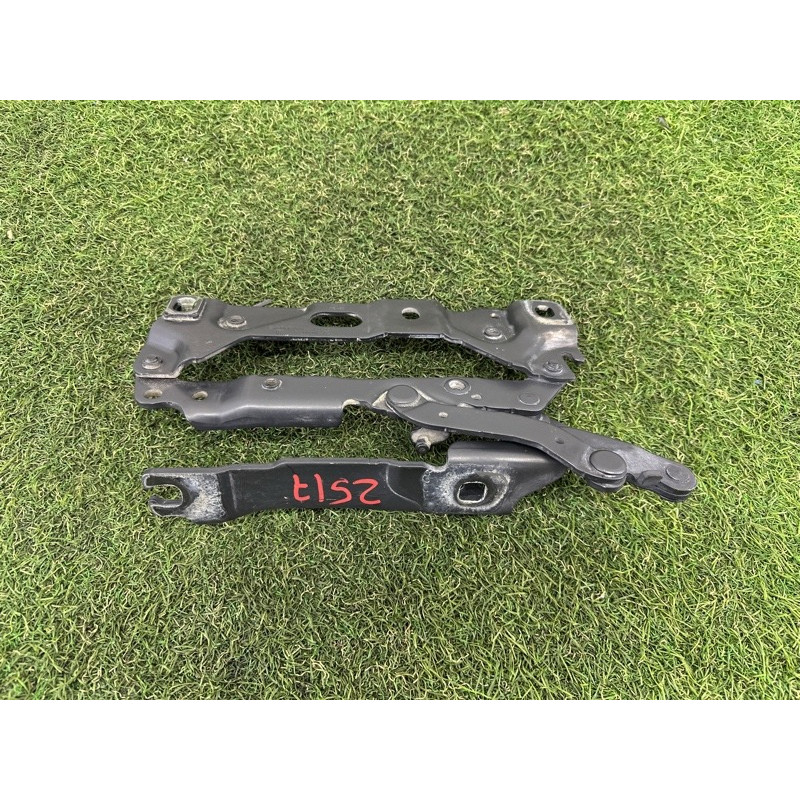 Петля капота (кузов и элементы) BMW 7-series F01 2011 3.0 N54 41007204556