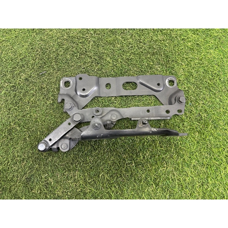 Петля капота (кузов и элементы) BMW 7-series F01 2011 3.0 N54 41007204556