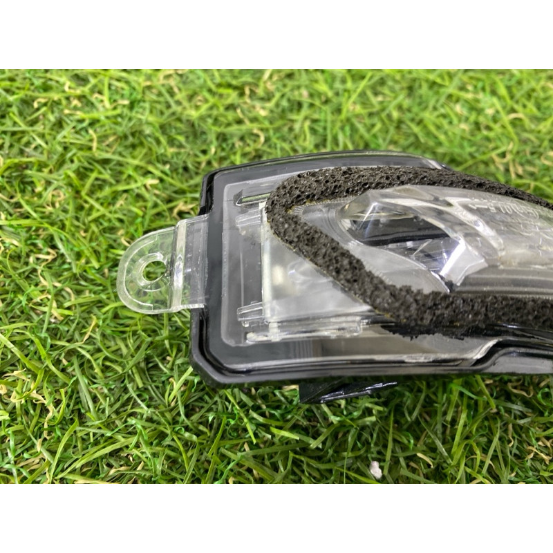 Повторювач повороту (оптика) Lexus Nx AZ10 e1314092