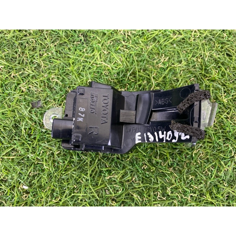 Повторювач повороту (оптика) Lexus Nx AZ10 e1314092