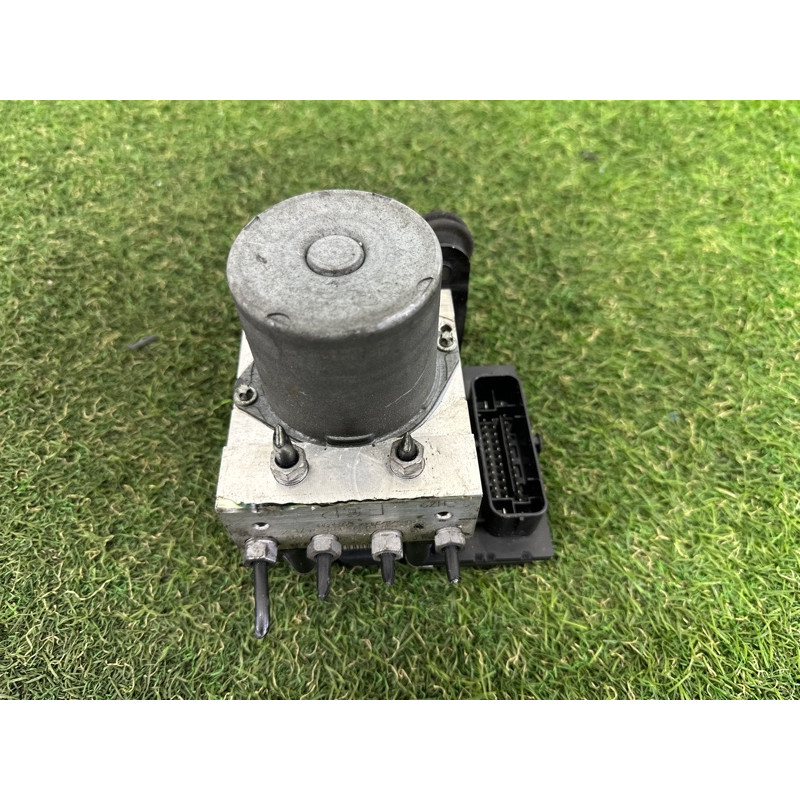 Блок abs (тормозная система) AUDI A4 B8 2010 2.0 CAEB 8K0614517FM