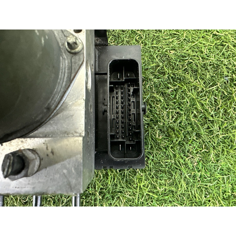 Блок abs (тормозная система) AUDI A4 B8 2010 2.0 CAEB 8K0614517FM