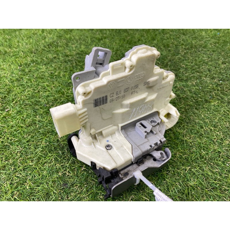 Замок двери (кузов и элементы) Volkswagen Touareg NF 2011 3.6 8J1837015B