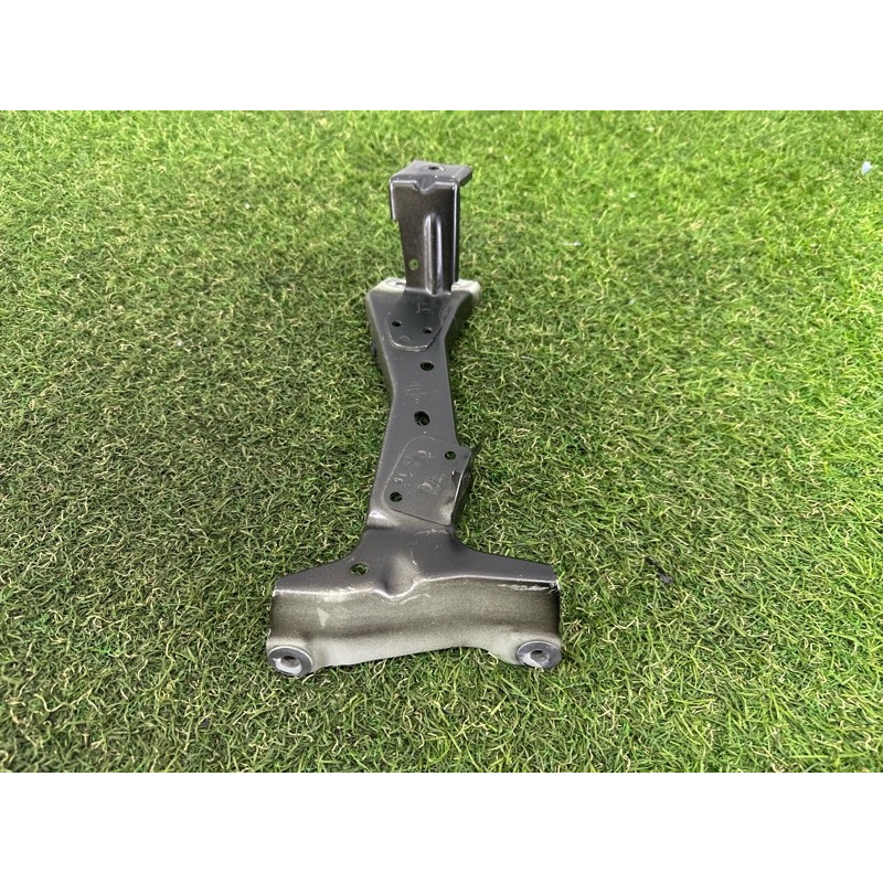 Крепление крыла (кузов и элементы) AUDI A3 8V 2016 1.8 CNSB 8V0821136C