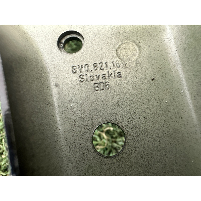 Крепление крыла (кузов и элементы) AUDI A3 8V 2016 1.8 CNSB 8V0821136C