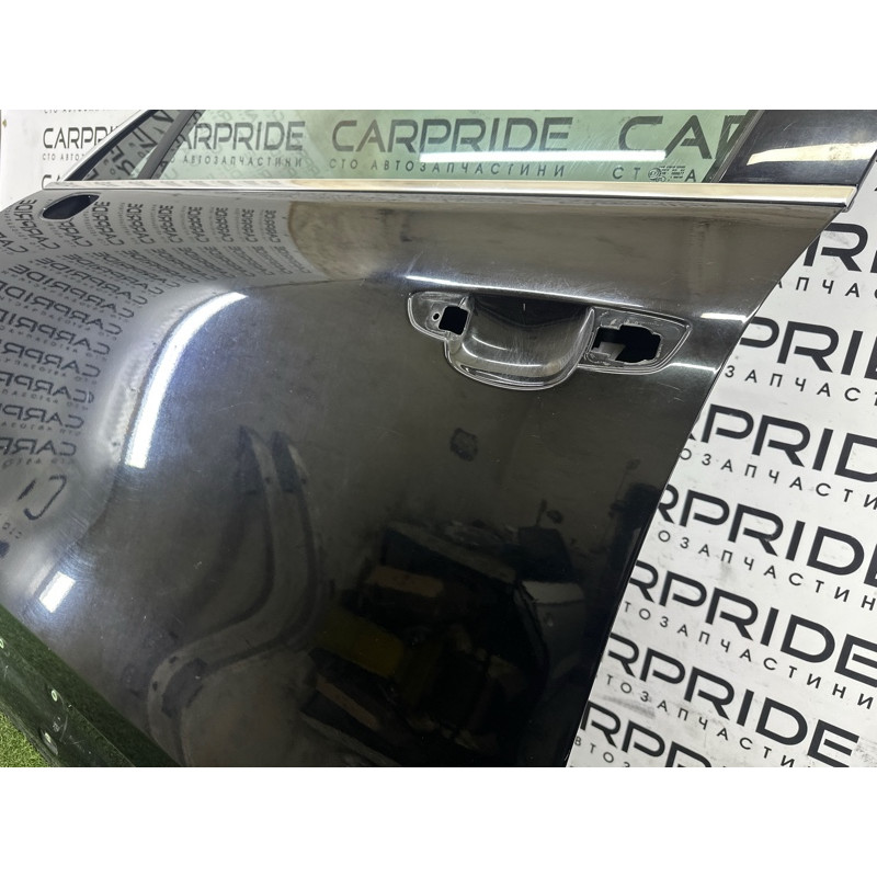 Дверь (наружные элементы кузова) Volkswagen Touareg NF 2012 3.0 Hybrid CGFA 7P0831055