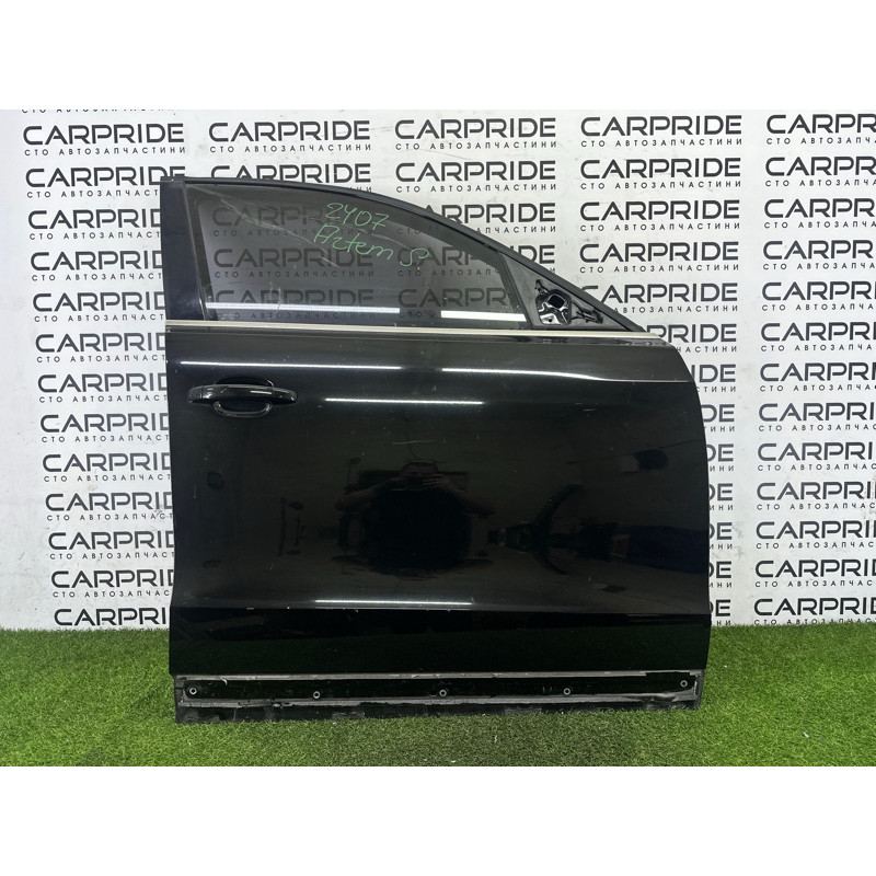 Дверь (наружные элементы кузова) AUDI Q5 8R 2010 3.2 CALB 8R0831052E