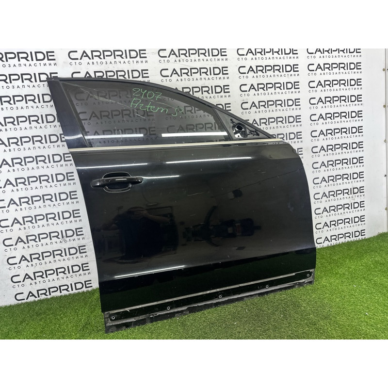 Дверь (наружные элементы кузова) AUDI Q5 8R 2010 3.2 CALB 8R0831052E