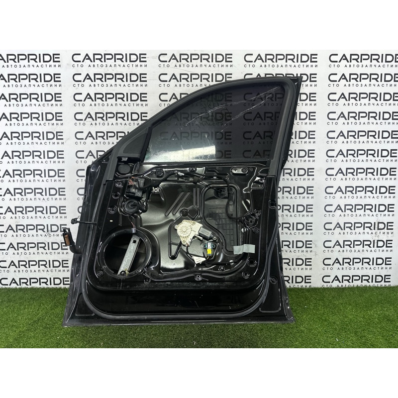 Дверь (наружные элементы кузова) AUDI Q5 8R 2010 3.2 CALB 8R0831052E