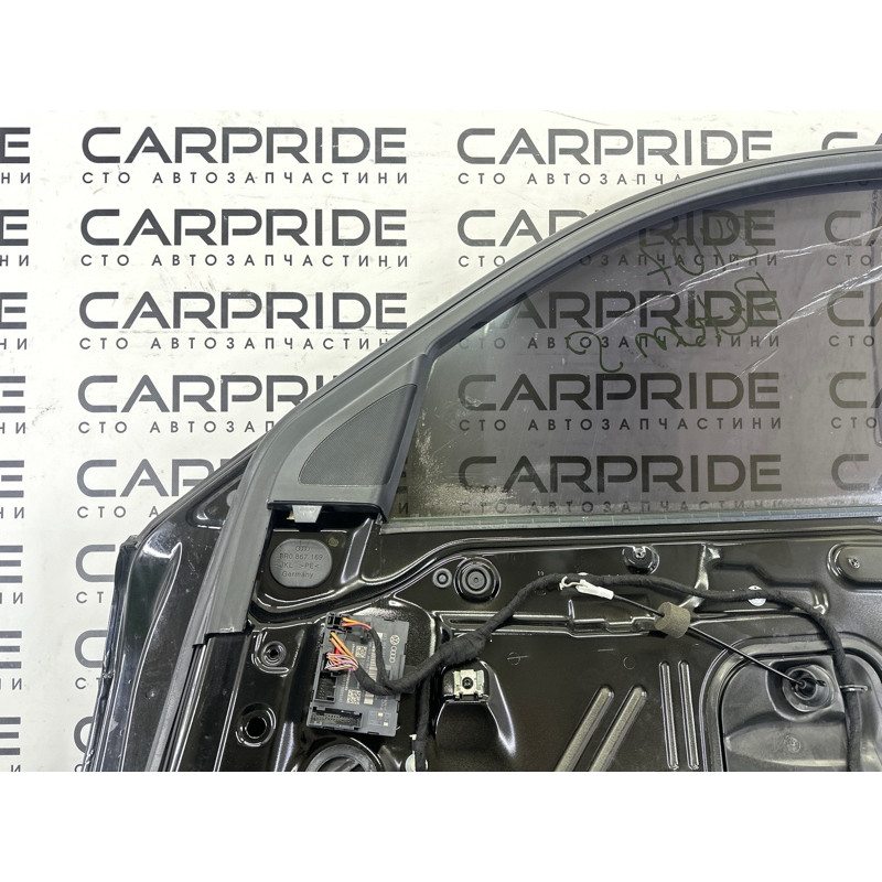 Дверь (наружные элементы кузова) AUDI Q5 8R 2010 3.2 CALB 8R0831052E