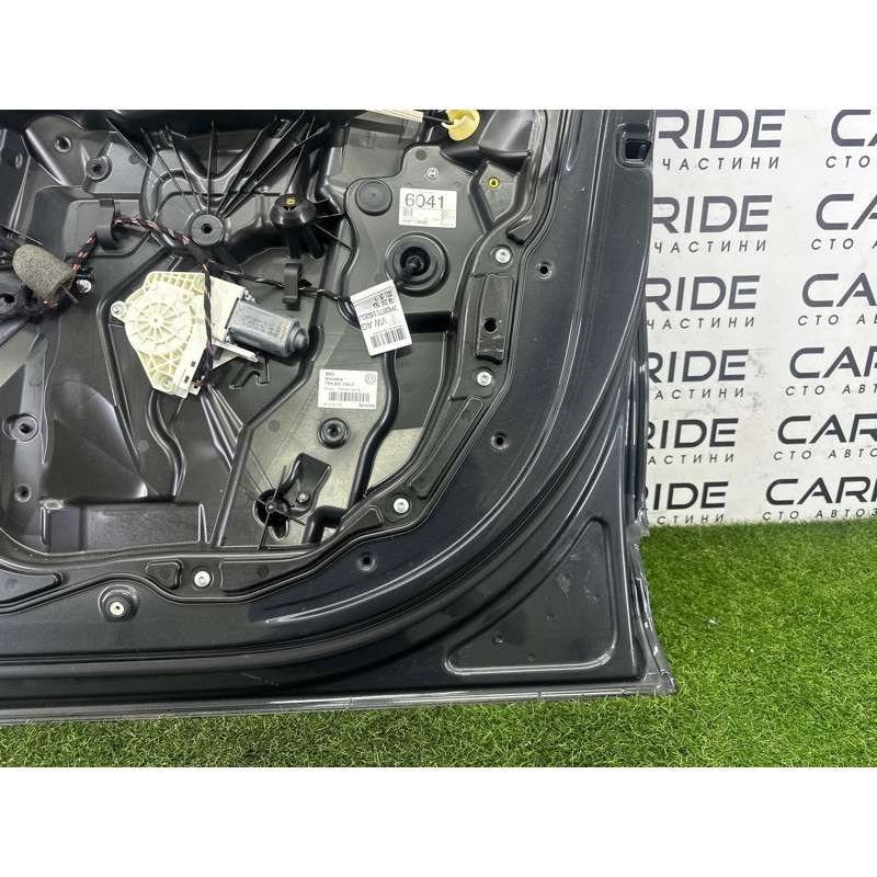 Дверь (наружные элементы кузова) Volkswagen Touareg NF 2012 3.0 TDI 7P0831056